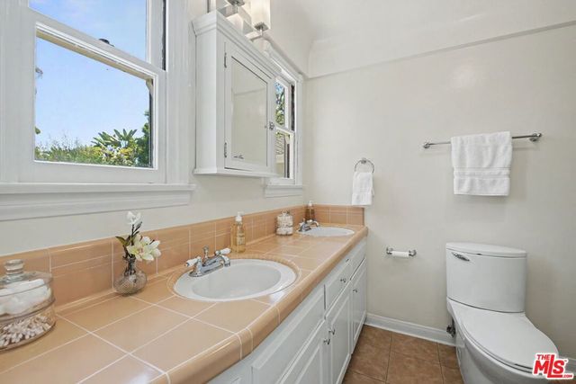 336 Loring Avenue, Los Angeles, CA 90024