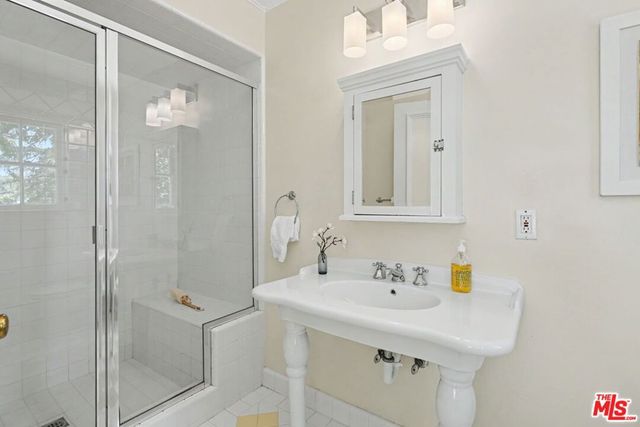 336 Loring Avenue, Los Angeles, CA 90024