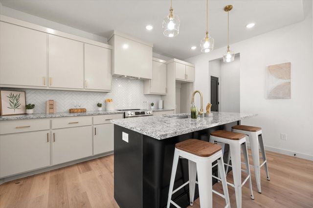 1813 Harvest Avenue, Wolfforth, TX 79382