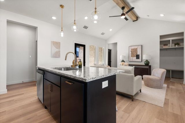 1813 Harvest Avenue, Wolfforth, TX 79382