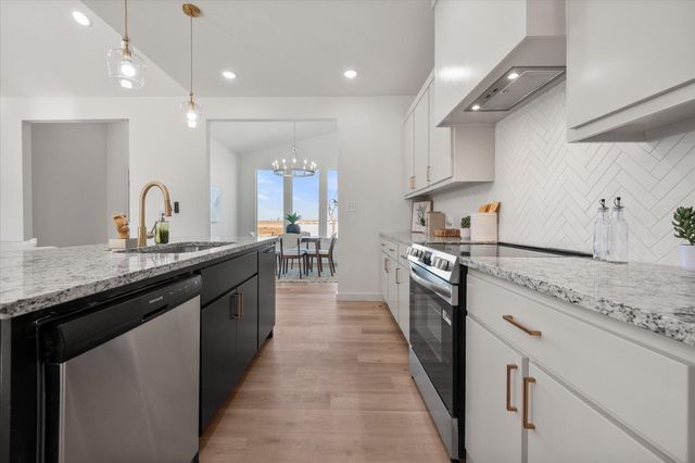 1813 Harvest Avenue, Wolfforth, TX 79382