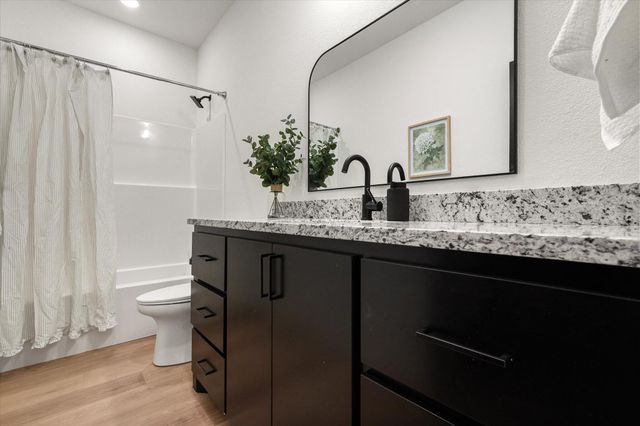 1813 Harvest Avenue, Wolfforth, TX 79382