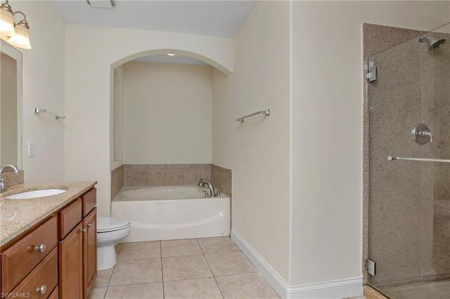 1284 Verde DR # 2, Naples, FL 34105