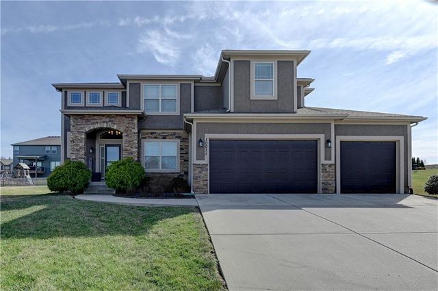 10011 NE 102nd Terrace, Kansas City, MO 64157