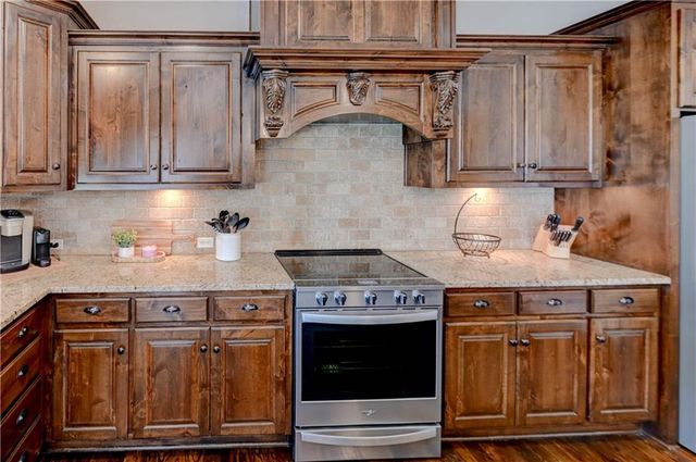 10011 NE 102nd Terrace, Kansas City, MO 64157