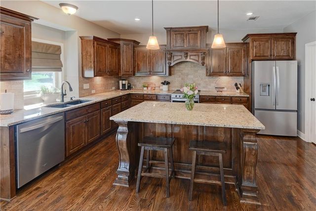 10011 NE 102nd Terrace, Kansas City, MO 64157