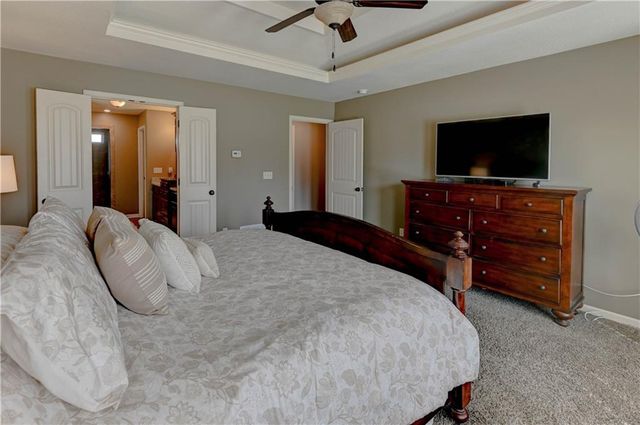 10011 NE 102nd Terrace, Kansas City, MO 64157