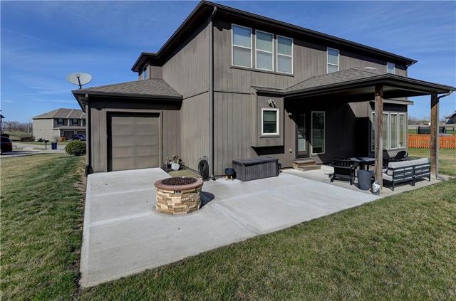 10011 NE 102nd Terrace, Kansas City, MO 64157