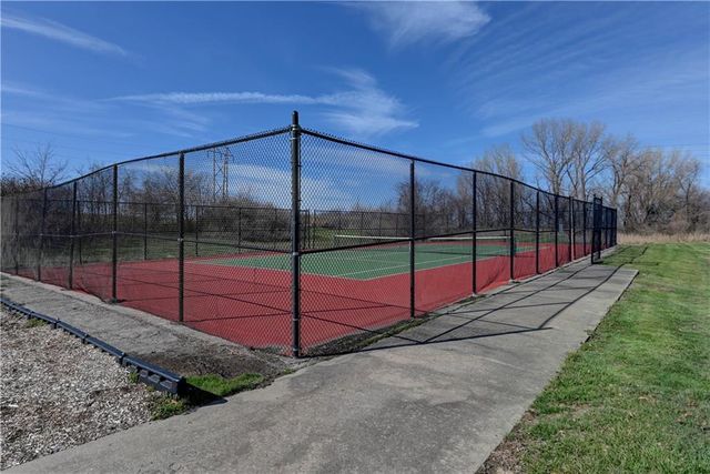 10011 NE 102nd Terrace, Kansas City, MO 64157