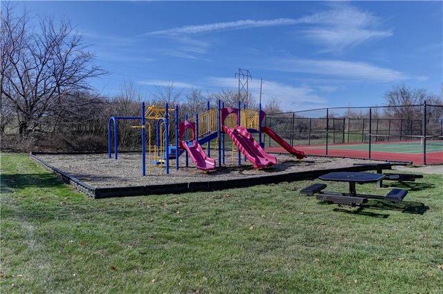 10011 NE 102nd Terrace, Kansas City, MO 64157