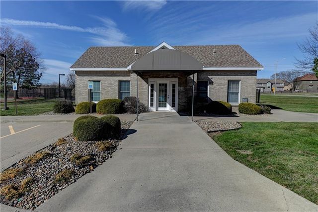 10011 NE 102nd Terrace, Kansas City, MO 64157