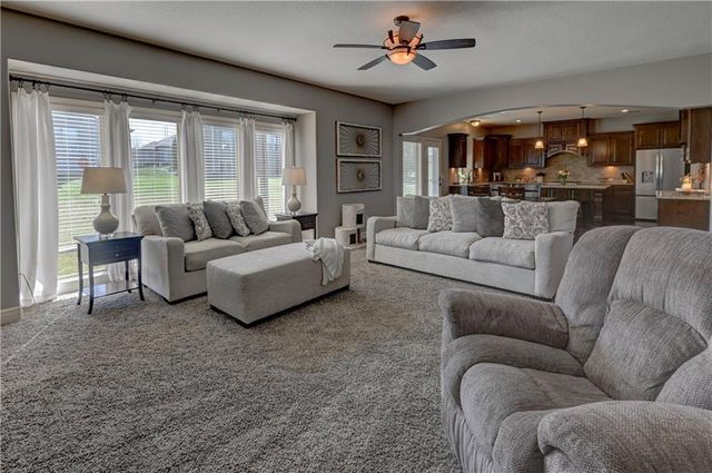 10011 NE 102nd Terrace, Kansas City, MO 64157