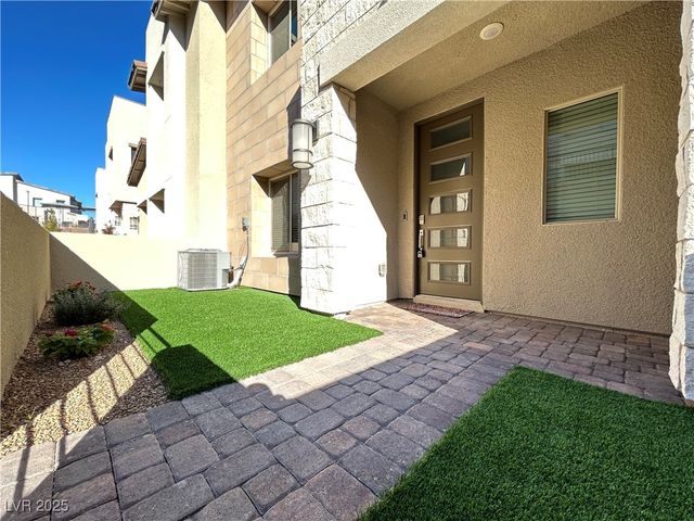 600 North Carriage Hill Drive 1070, Las Vegas, NV 89138