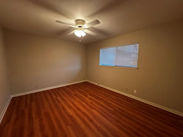 2104 WORDSWORTH DR B, Austin, TX 78704