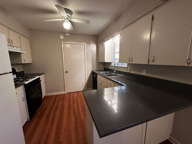 2104 WORDSWORTH DR B, Austin, TX 78704