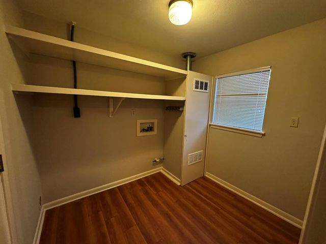 2104 WORDSWORTH DR B, Austin, TX 78704