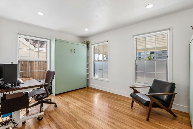 4865 V St, Sacramento, CA 95817