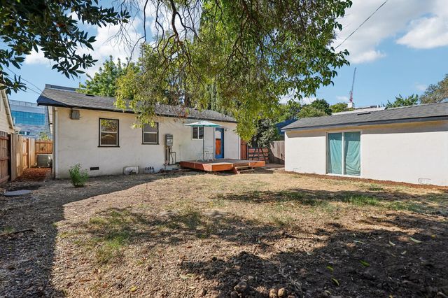 4865 V St, Sacramento, CA 95817