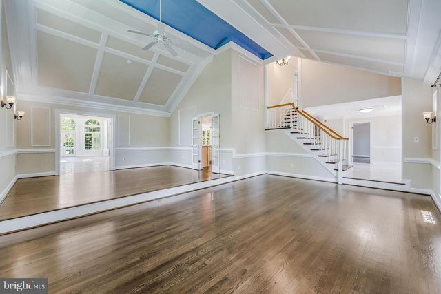 10520 HUNTING CREST LN, Vienna, VA 22182