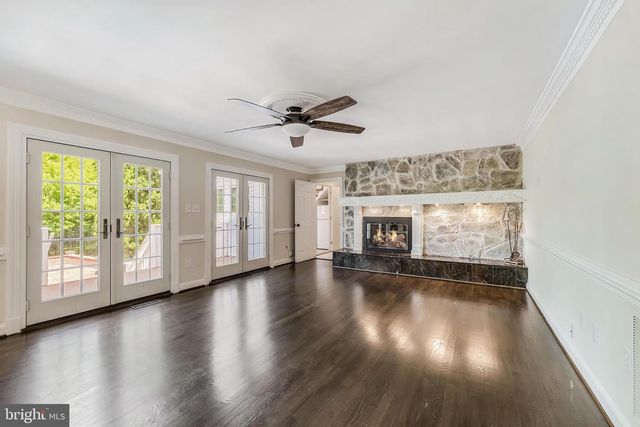 10520 HUNTING CREST LN, Vienna, VA 22182