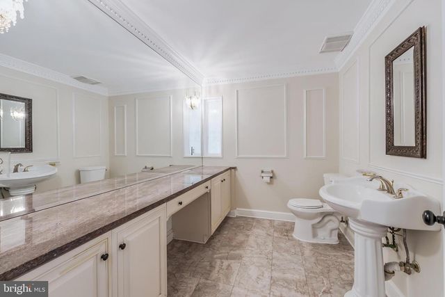 10520 HUNTING CREST LN, Vienna, VA 22182