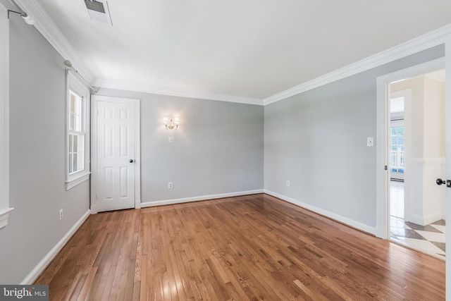 10520 HUNTING CREST LN, Vienna, VA 22182