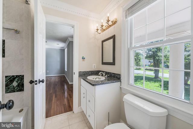 10520 HUNTING CREST LN, Vienna, VA 22182