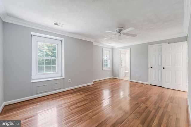 10520 HUNTING CREST LN, Vienna, VA 22182