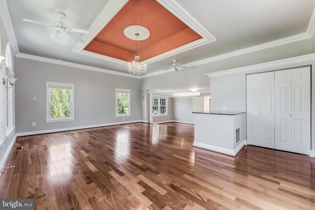 10520 HUNTING CREST LN, Vienna, VA 22182