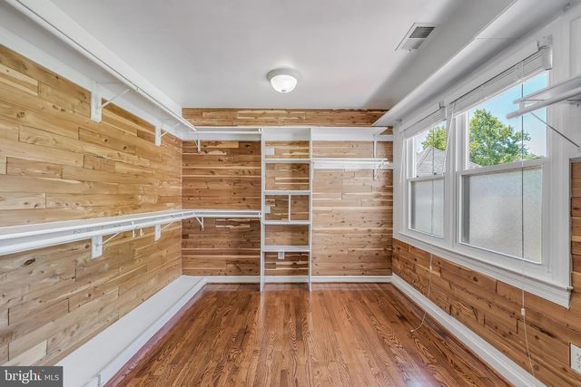 10520 HUNTING CREST LN, Vienna, VA 22182