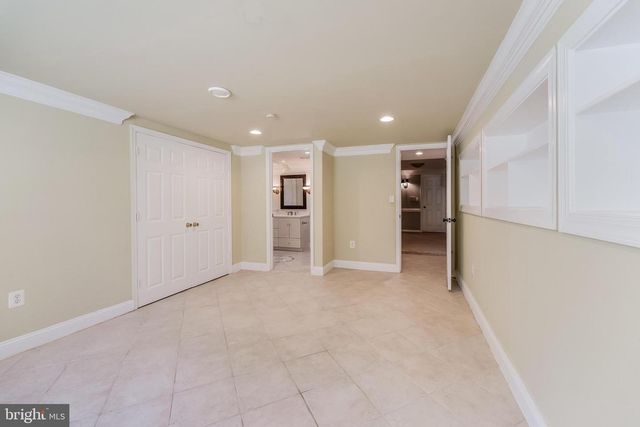 10520 HUNTING CREST LN, Vienna, VA 22182