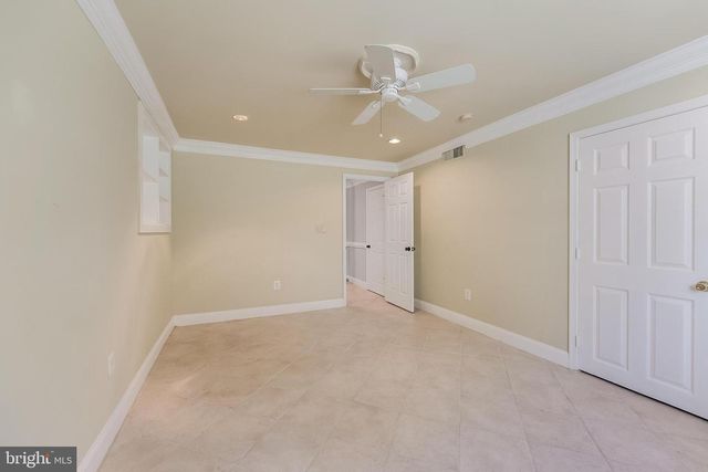 10520 HUNTING CREST LN, Vienna, VA 22182