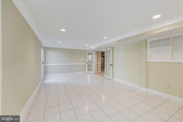 10520 HUNTING CREST LN, Vienna, VA 22182