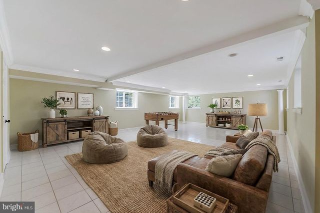 10520 HUNTING CREST LN, Vienna, VA 22182