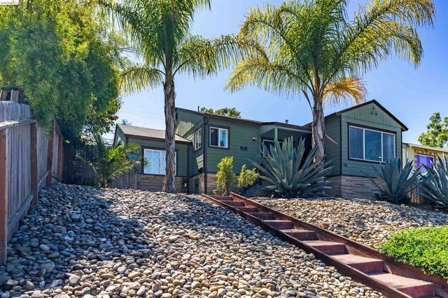 11 Fairview Ave, Vallejo, CA 94590