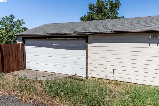 11 Fairview Ave, Vallejo, CA 94590
