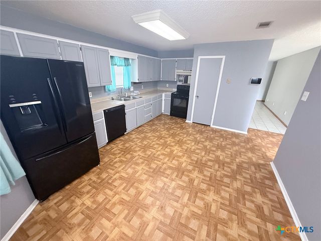 2502 Transit Drive, Killeen, TX 76543