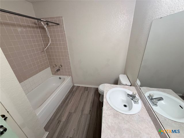 2502 Transit Drive, Killeen, TX 76543