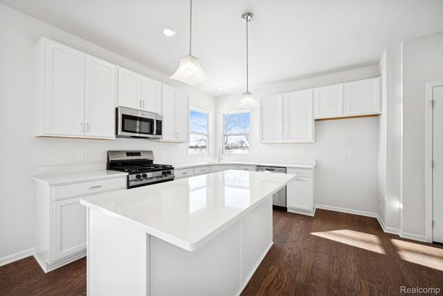 27139 Silo Drive, Saline, MI 48176