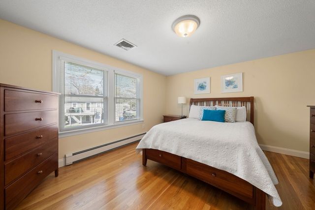 126 Hanscom Ave, Reading, MA 01867