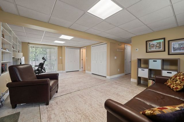 126 Hanscom Ave, Reading, MA 01867
