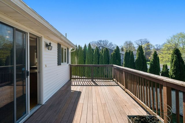 126 Hanscom Ave, Reading, MA 01867