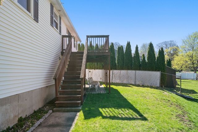 126 Hanscom Ave, Reading, MA 01867