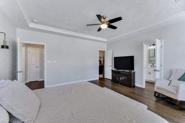 3508 Old Grandad LN, Chesapeake, VA 23323