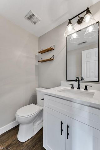 3508 Old Grandad LN, Chesapeake, VA 23323