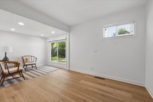 900 Isabella Street, Wilmette, IL 60091