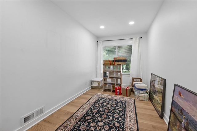 900 Isabella Street, Wilmette, IL 60091