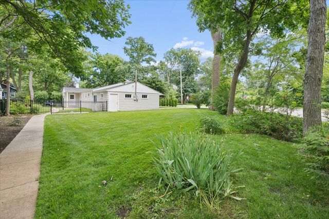 900 Isabella Street, Wilmette, IL 60091