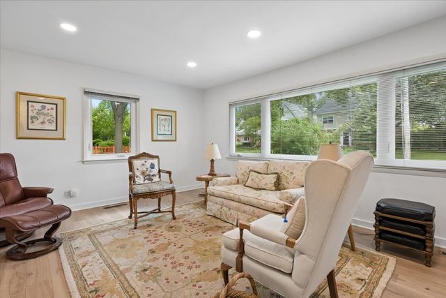 900 Isabella Street, Wilmette, IL 60091