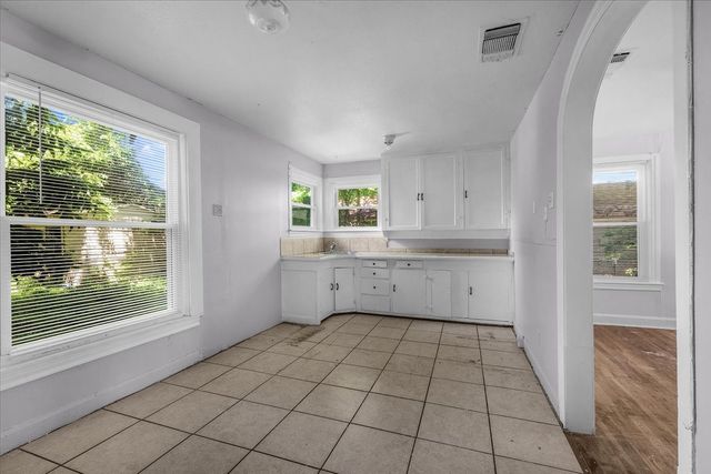 2532 Chicago Avenue, Fort Worth, TX 76103